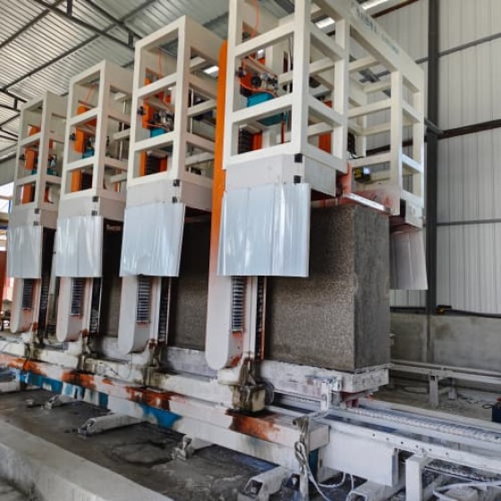 Станок для резки самоизолирующихся блоков